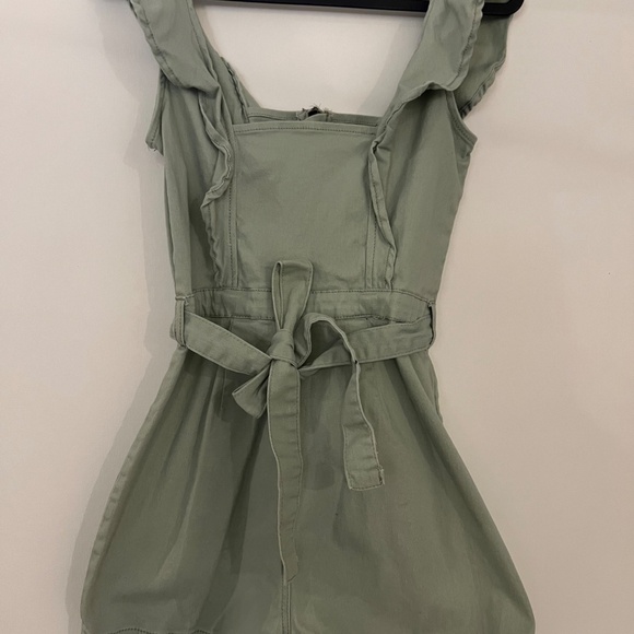 Sage green shorts romper - Picture 2 of 2